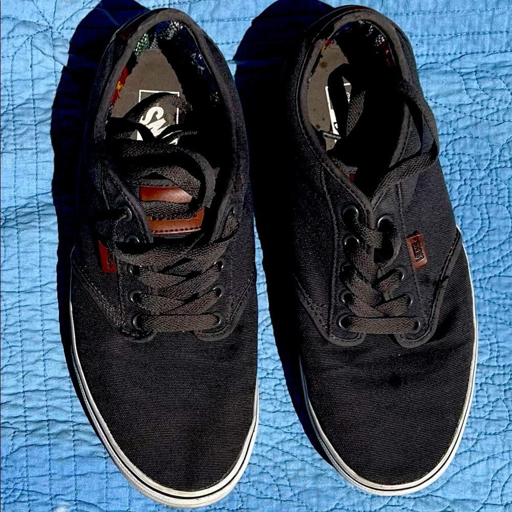 VANS Mens slightly used size 10 in very good condition
